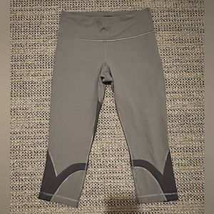 Lululemon Throwback Inspire High-Rise Crop 21” Leggings (Size 10)